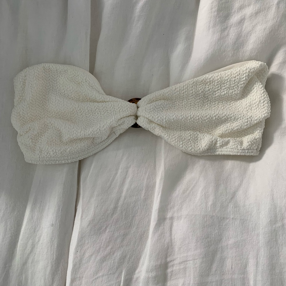 White Abercrombie And Fitch strapless bikini top